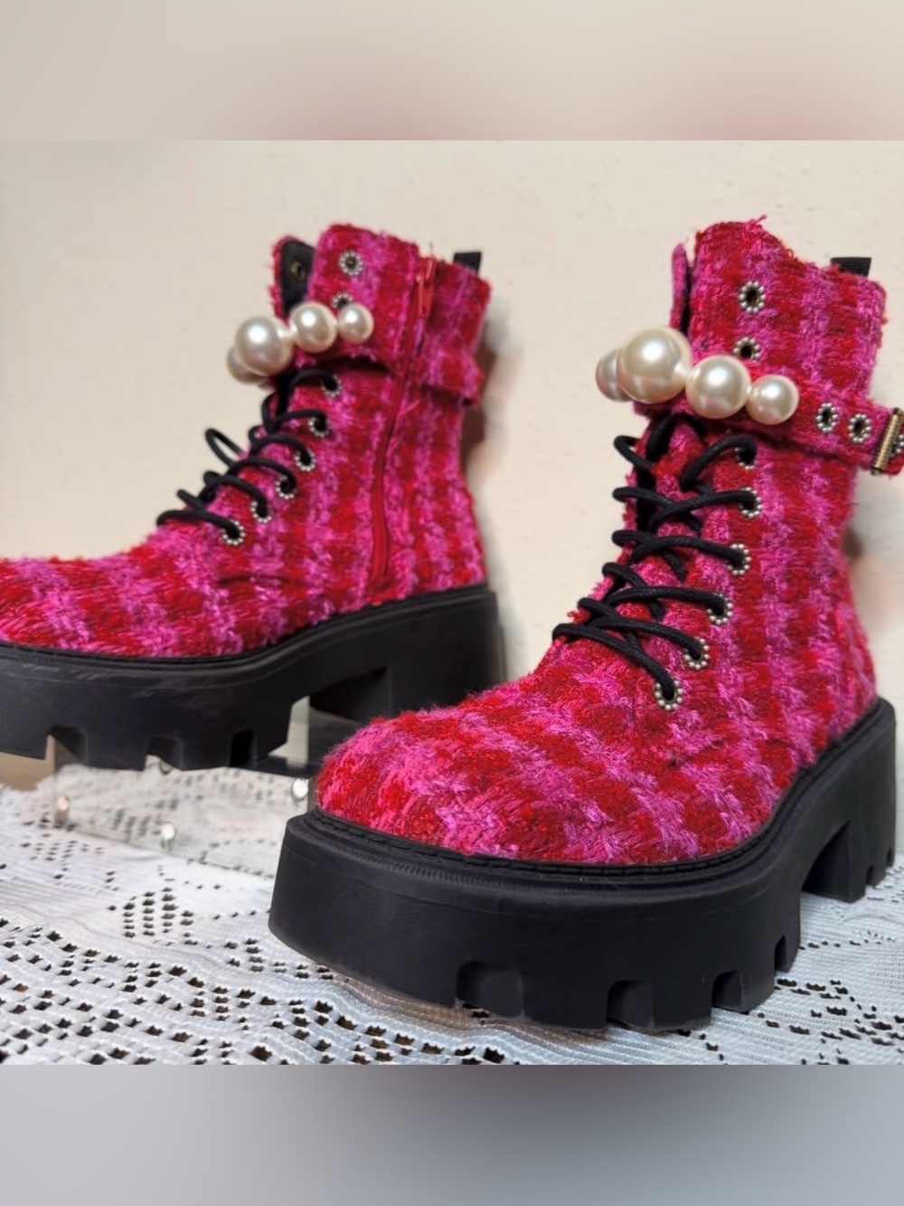Betsey Johnson Jonnie Boots Women 7.5 Fuchsia Multi Tweed Pearl Combat Lug Sole